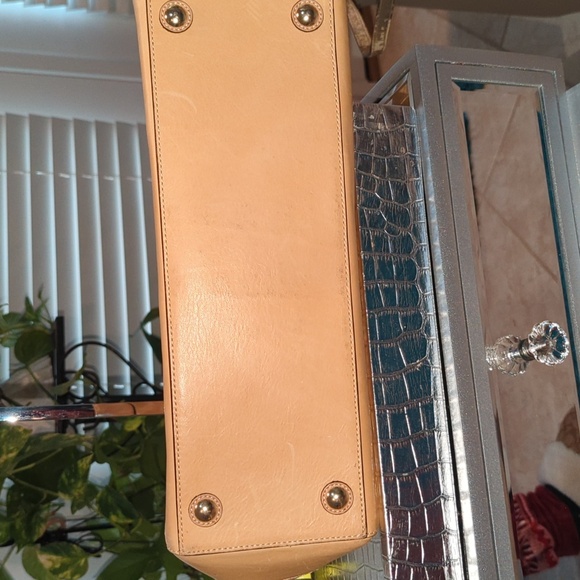 Coach 1941 Butterscotch Leather purse with Coach twilly Year Feb 2009 - Picture 11 of 12